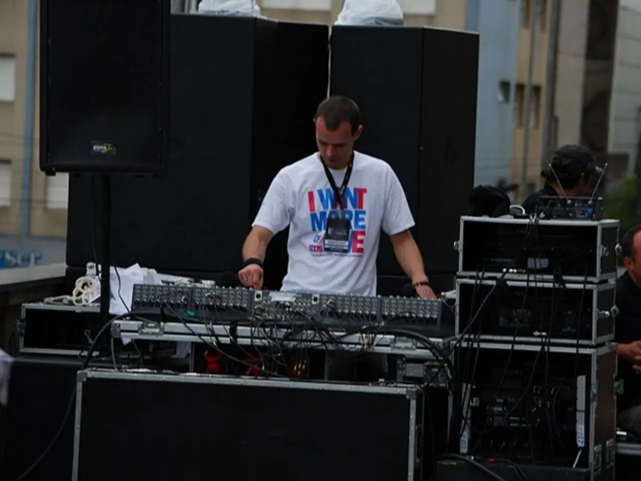 "Enhance Your Identity Through a Complimentary Media Kit on Our Courses Offered in Ibiza!"