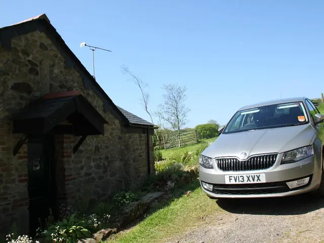 Policy Focusing on Supply: Boosting Economic Growth While Avoiding Inflation (Advantages,...