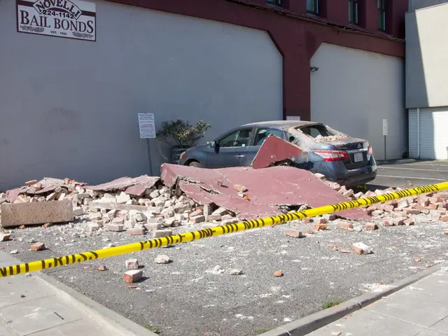 Financial practices cautioned by Warren Buffett to prevent persistent poverty: