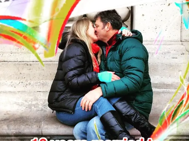 Exploring and Managing Intimacy with Uncut Partners